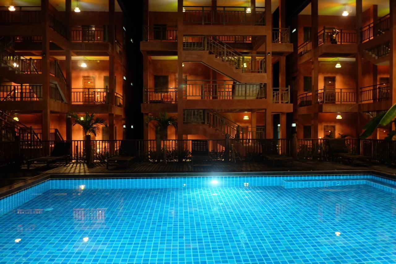 Rainforest Huahin Village Hotel Exterior foto